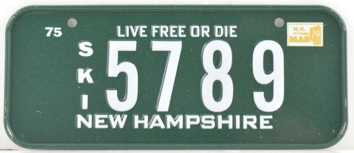 Vintage 1979 Stamped Lettering All Metal Bicycle Tag New Hampshir image