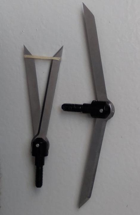 Slang Blade Compound Bow Fire-N-The-Hole image