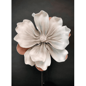 WHITE/BRN FOAM FLOWER 28X22" image