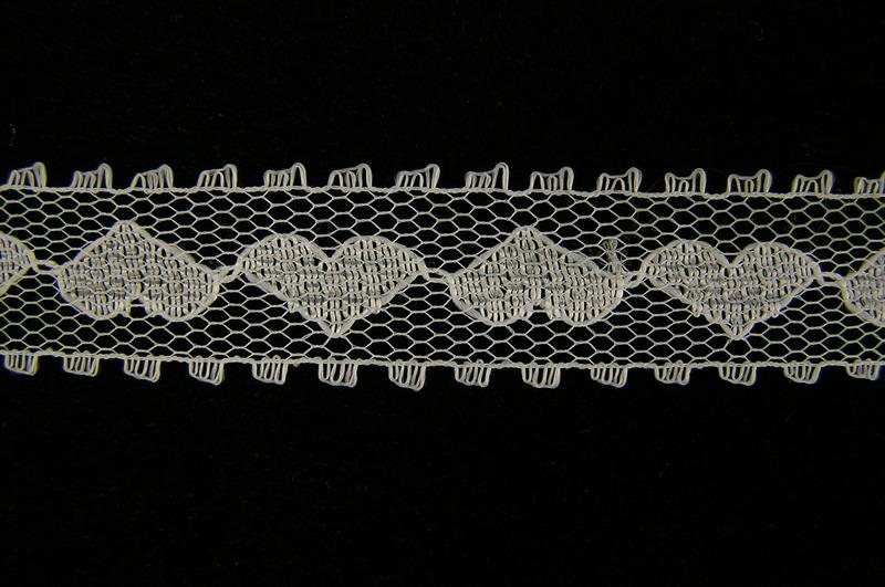 .75 inch Flat Lace, white (100 yards) 1544 white MADE IN USA image