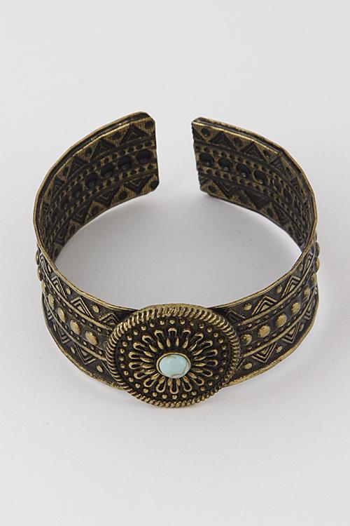 Antique Inspired Intricate Patterned Open Bracelet 6IBG4 image