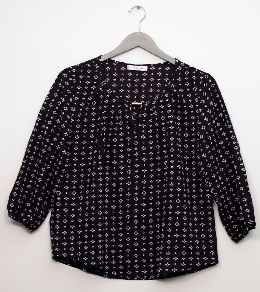 12 Wholesale Plus Three Quarter Sleeve Jewel Front Blouse Black image