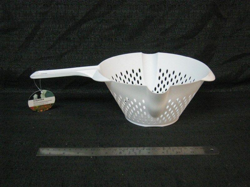 24 Wholesale Plastic Strainer With Handle White image
