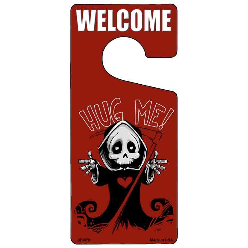 Hug Me Novelty Metal Door Hanger DH-079 image