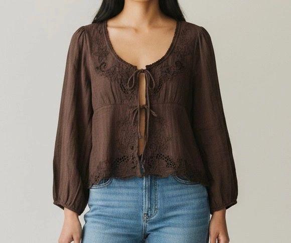 Lucky brand ladies woven blouse image