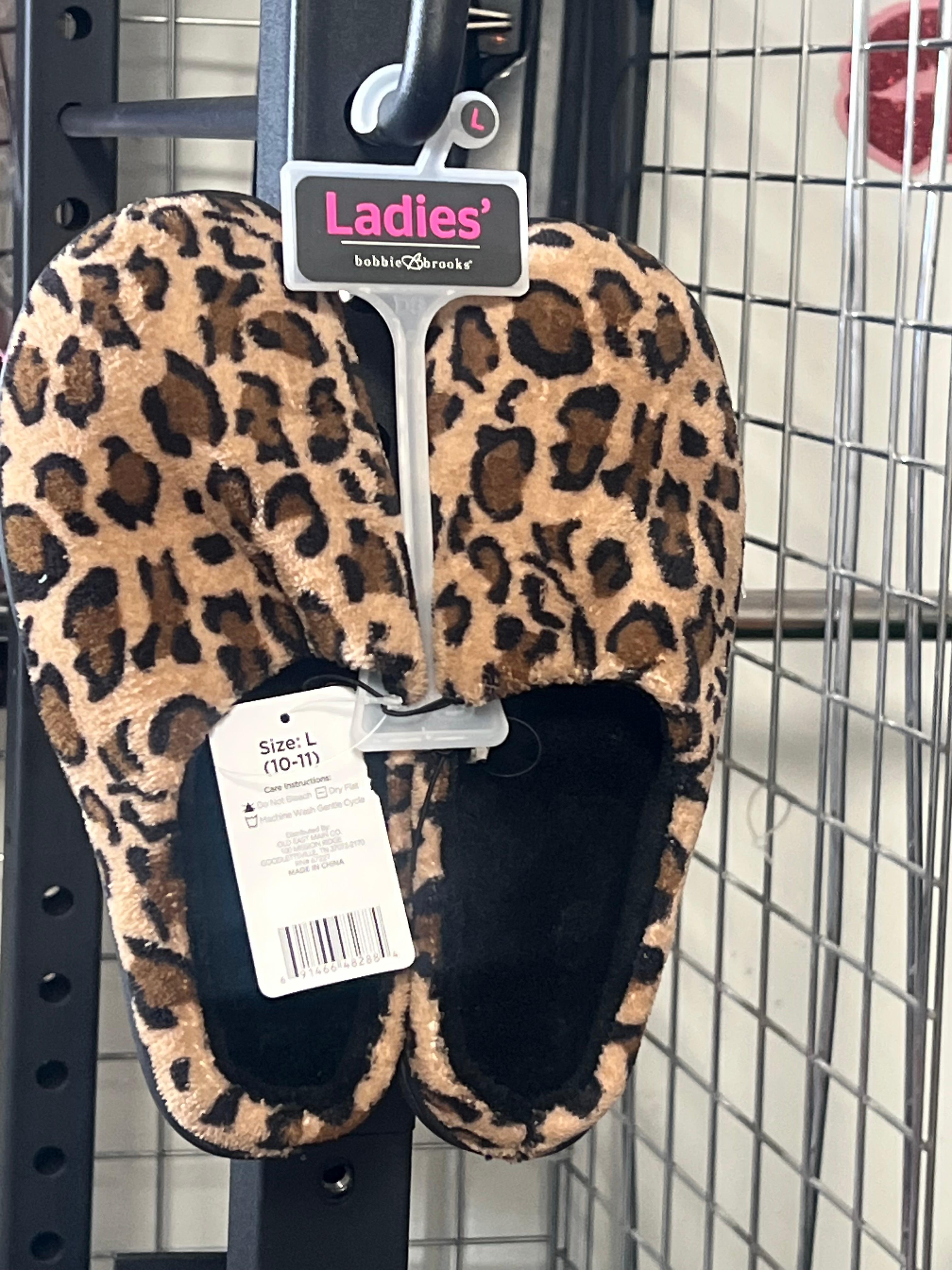 LADIES PLUSH LEOPARD PRINT HOUSE SLIPPERS