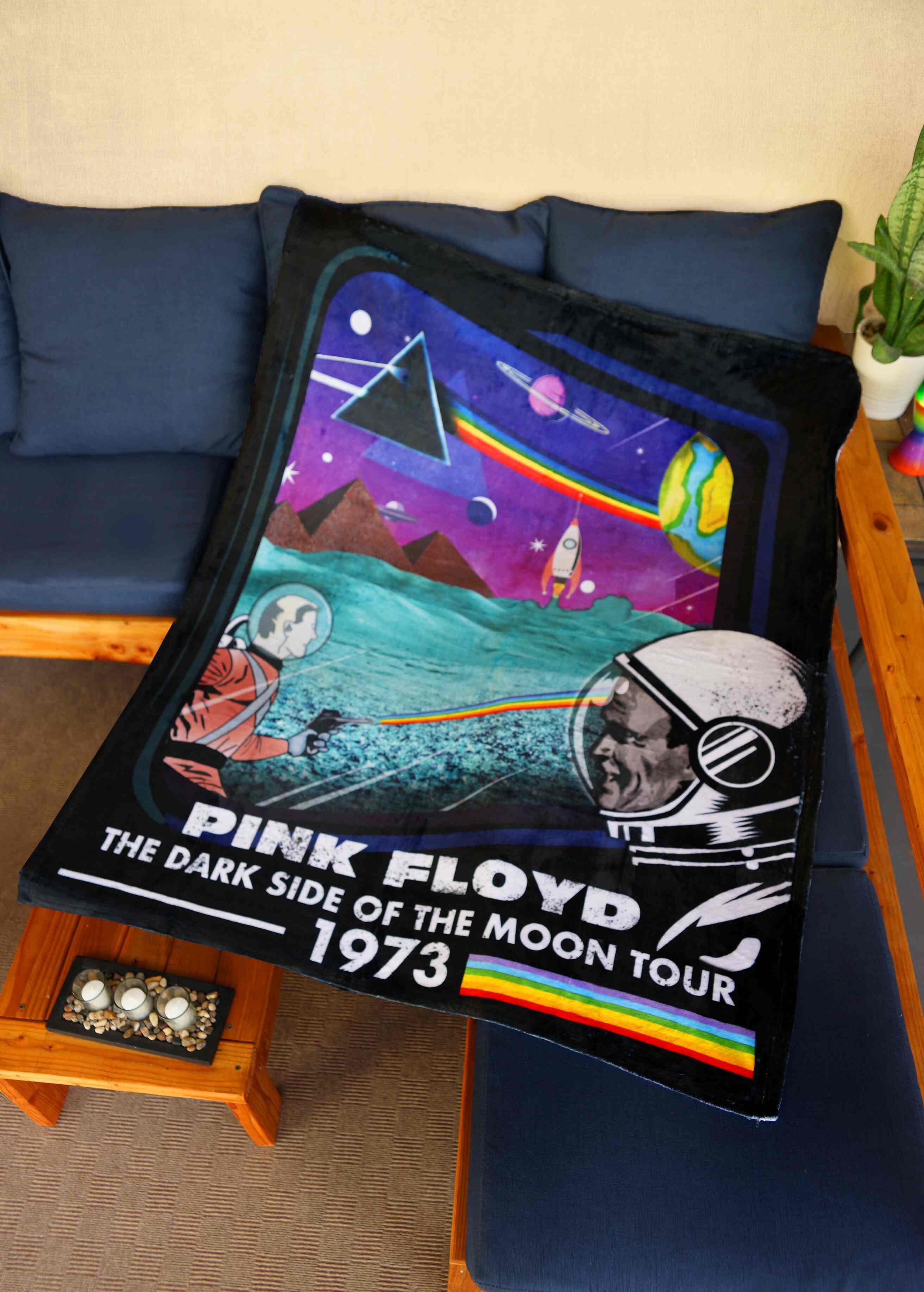 Pink Floyd DSOTM Poster Throw