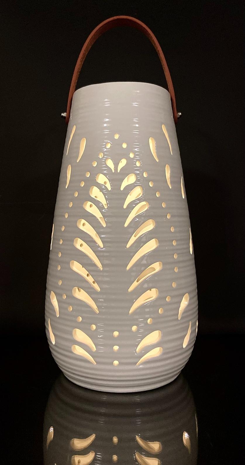 7"Dx12.6"H CATALINA TROPICAL PRE-LIT CERAMIC LANTERN, LG.