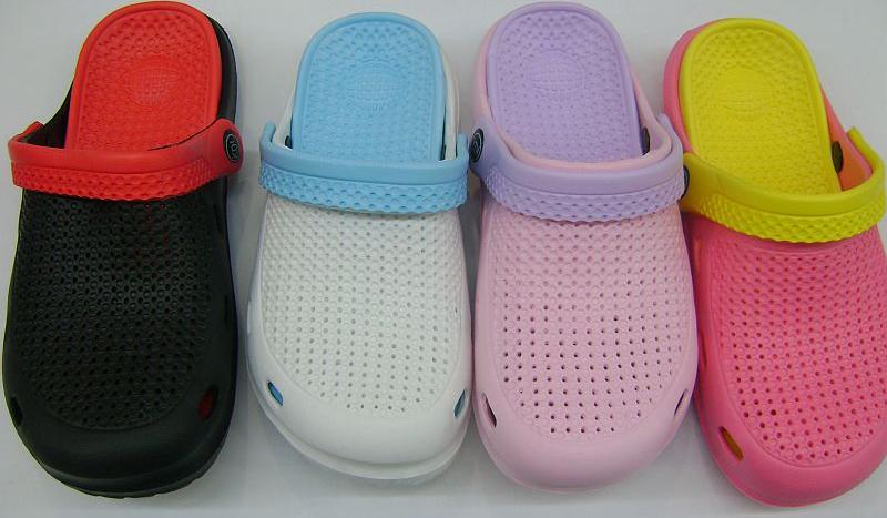 Wholesale Sandals - Women's Garden Sandals - 48 Pairs image