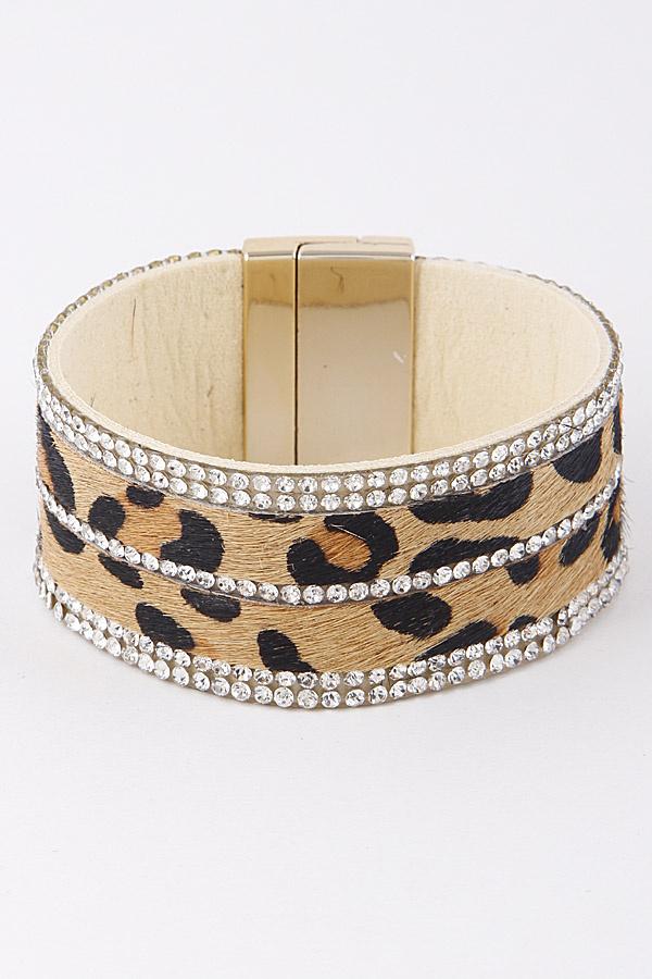 Fashionable Bracelet With Rhinestone Details 8KCA7 image
