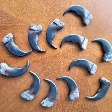 XXL Grizzly Bear Claws (Simulated)