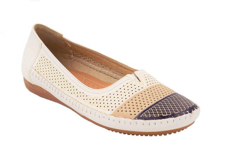 18 Wholesale Women Slip On Loafers Casual Flat Walking Shoes Color White Size 7-11 image