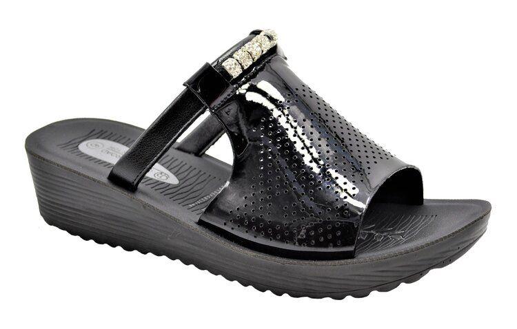 18 Wholesale Fashion Women Sandals Round Toe Color Black Size 5-10 image
