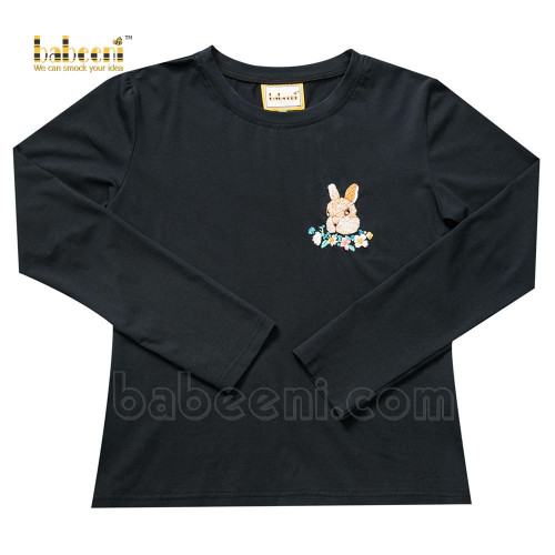 Rabbit hand embroidery women T-SHIRT (girl clothing)