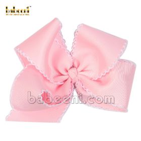 Kid pink hair accessories