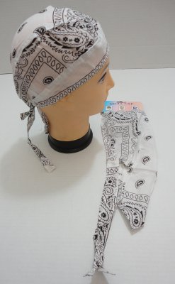 SKULL Cap-White Paisley