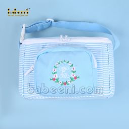 Wreath MACHINE embroidery lunch box