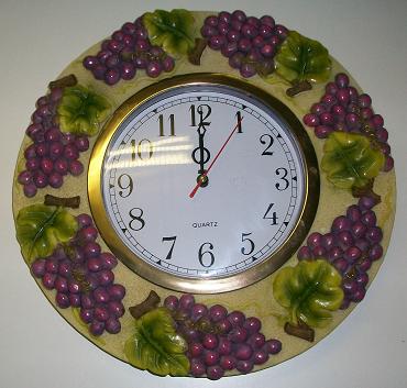 BIG WALL CLOCK GRAPE DESIGN