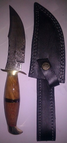 9'' Damascus Steel Hunting KNIFE Bone Handle (Hand Made)