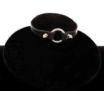 Leather Small Spike Choker 3/4'' RING.