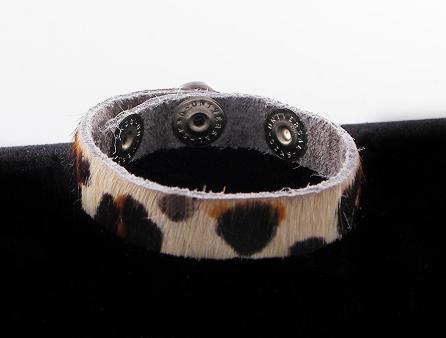 Leopard Print HAIR Cow C-Ring ''3-Snap''.
