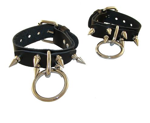 LEATHER O-Ring 1'' Spikes Restraints