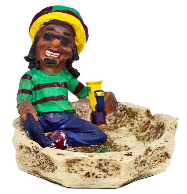 JAMAICAN MAN IN POND ASHTRAY
