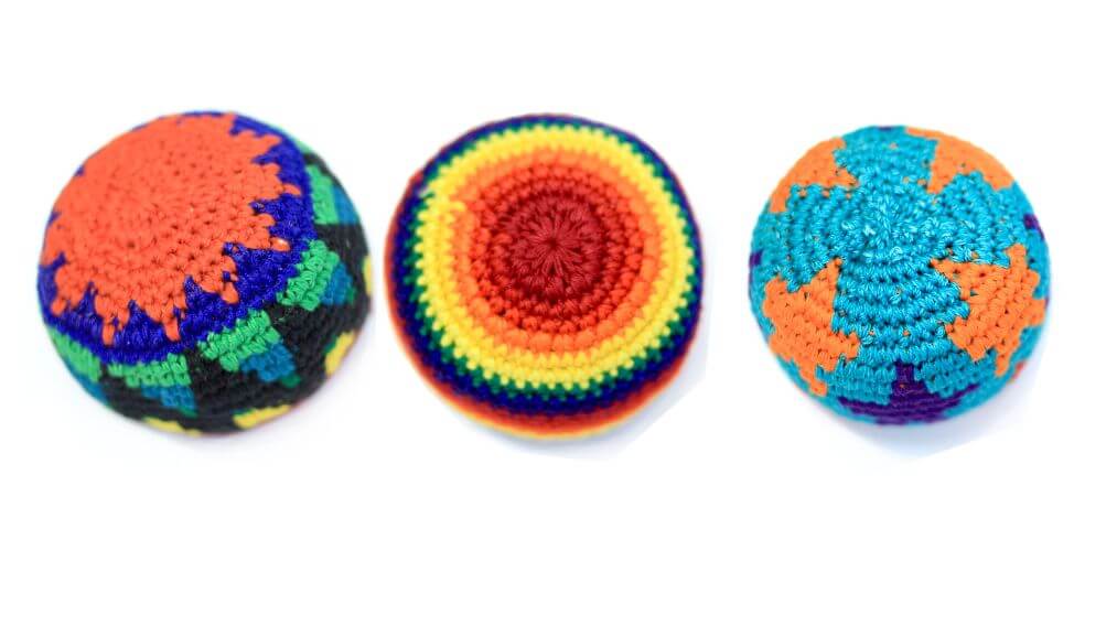 Color hacky sacks
