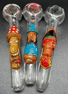 MED GLASS PIPE CLEAR W/ ASSORTED FIGURINES
