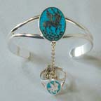 UNICORN SLAVE BRACELET WITH RING ON CHIAN