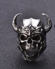 LARGE VIKING SKULL WITH HORNS METAL BIKER RING