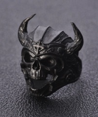 LARGE VIKING BLACK SKULL WITH HORNS METAL BIKER RING