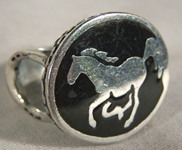 SILVER RING HORSE W HORSE SHOE ON SIDE