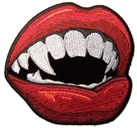 VAMPIRE TEETH LIPS 4 INCH PATCH