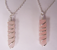 ROSE QUARTZ COIL WRAPPED STONE ON 18 IN LINK CHAIN NECKLACE