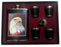 EAGLE HEAD FLASK SET W 4 SHOT GLASSES