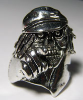 MOTORCYCLE SKELETON POINTING WITH HAT BIKER RING