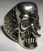 SPIKED FACE SKULL HEAD DELUXE SILVER BIKER RING