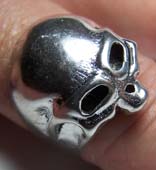 TOP SKULL HEAD DELUXE SILVER BIKER RING