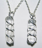 CLEAR CRYSTAL  COIL WRAPPED STONE ON 18 IN LINK CHAIN NECKLACE