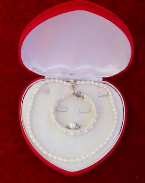 PEARL JEWELRY Set of 3 ps 01