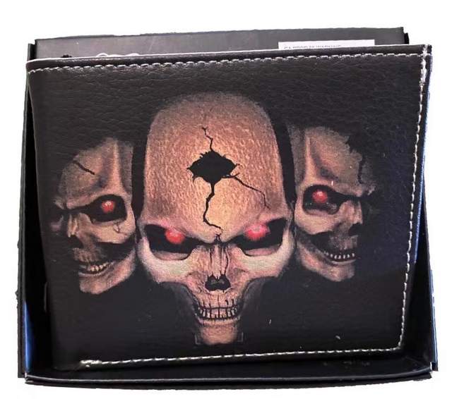 Man Bi-Fold Faux LEATHER Wallet (Three Skull)