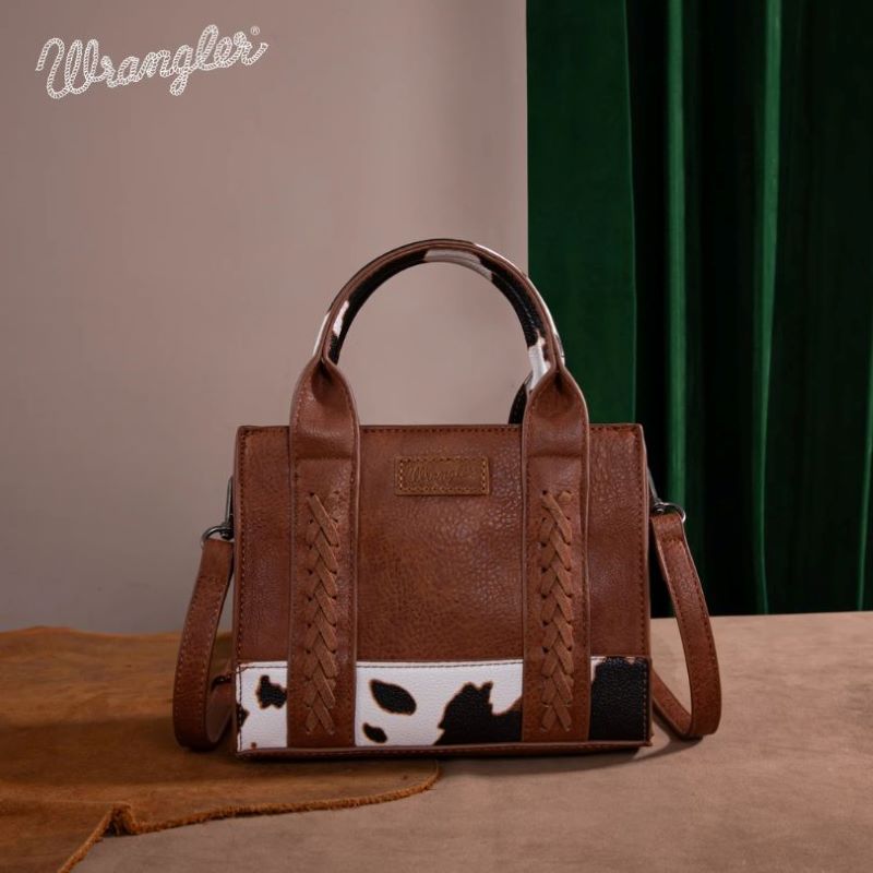 Wrangler logo applique on the front Cow print Top ZIPPER closure