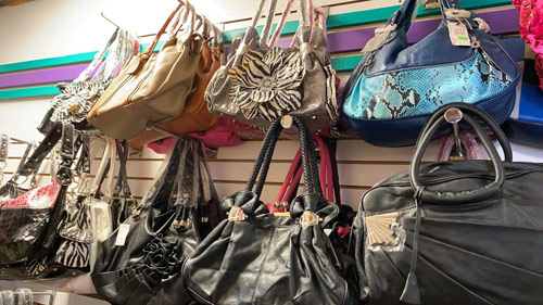 Close Out Assorted Fashion PURSEs