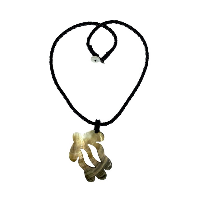 MOP Turtle Shell PendAnt NeCklACe