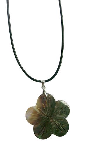M.O.P Flower Shell NECKLACE