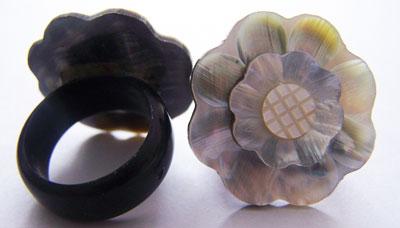 FLOWER Shell Ring - Round