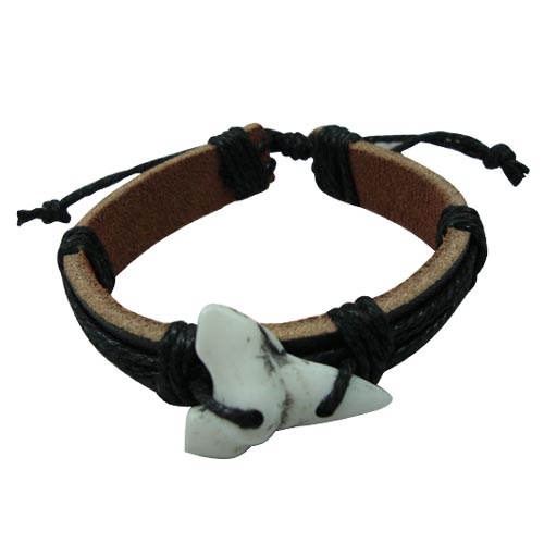 RESIN Shark's Tooth Pendant With Leather Bracelet