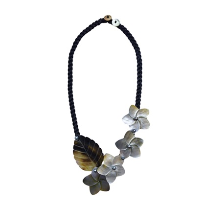Natural Flower Mother of Pearl NECKLACE
