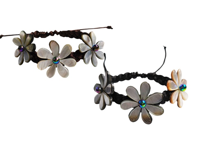 TiAre Flower (M.O.P)  PendAnt BrACelet